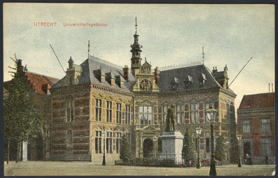 606178 Gezicht op het Academiegebouw (Domplein 29) te Utrecht.